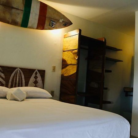 Hostel Experiencia Surf Camp Brisas de Zicatela Exterior foto