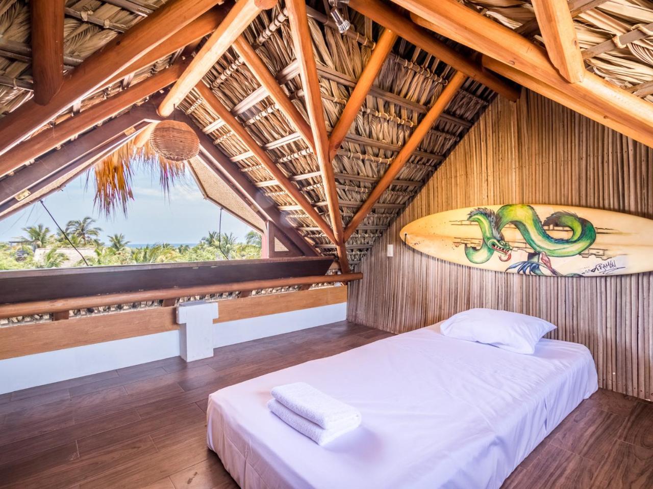 Hostel Experiencia Surf Camp Brisas de Zicatela Exterior foto