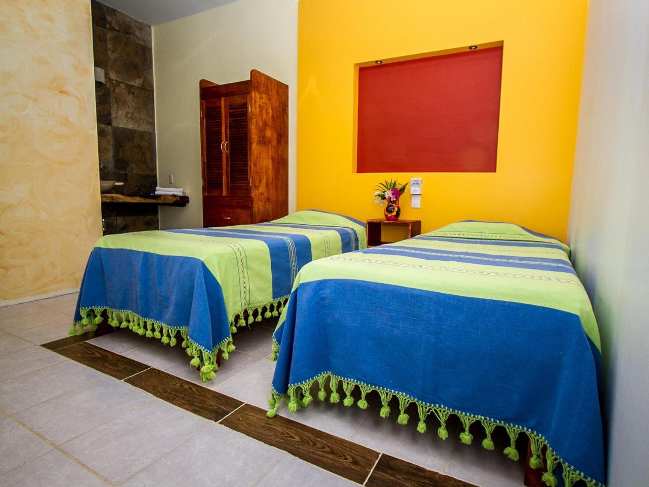 Hostel Experiencia Surf Camp Brisas de Zicatela Exterior foto