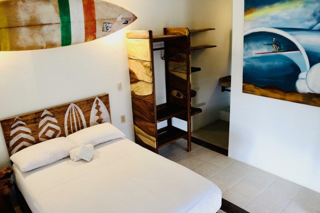 Hostel Experiencia Surf Camp Brisas de Zicatela Exterior foto