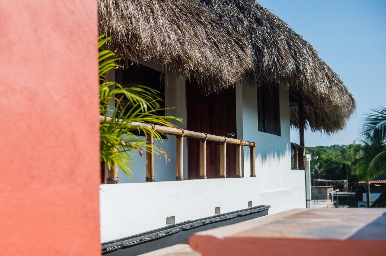 Hostel Experiencia Surf Camp Brisas de Zicatela Exterior foto